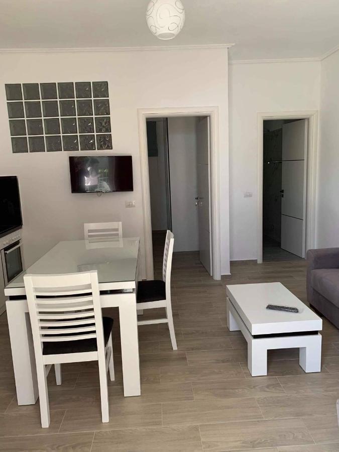 Villa Kristiana Sarandë Esterno foto